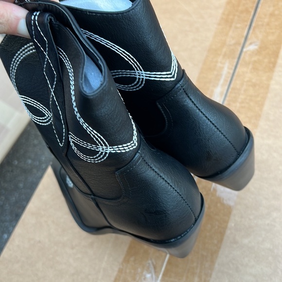 BILLINI UDEL BLACK-WHITE western bootie - Picture 5 of 7